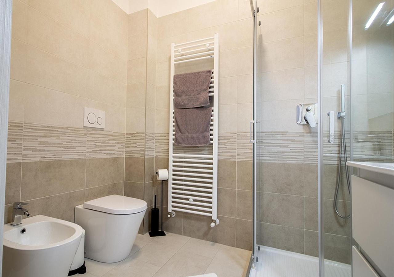 Athena Rooms - Parcheggio Privato Bologne Extérieur photo