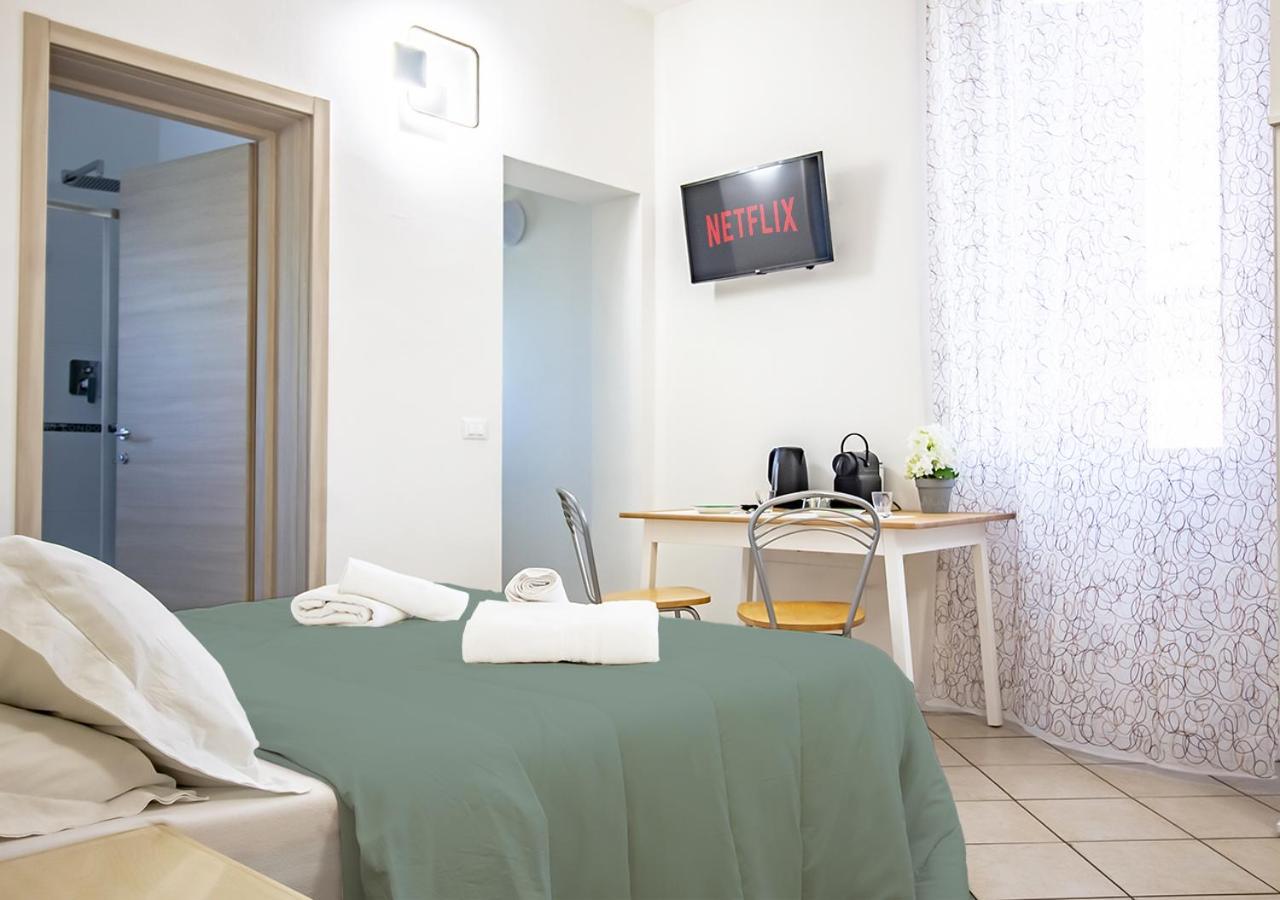 Athena Rooms - Parcheggio Privato Bologne Extérieur photo